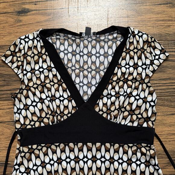 A. Byer Geometric Print Wrap Top Women’s Size M Brown Black White Retro Y2K - Picture 3 of 8